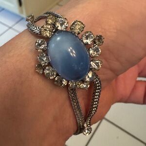 Vintage Faux Blue Moonstone and Rhinestone Wheat chain Bracelet. SIZE 7.5”